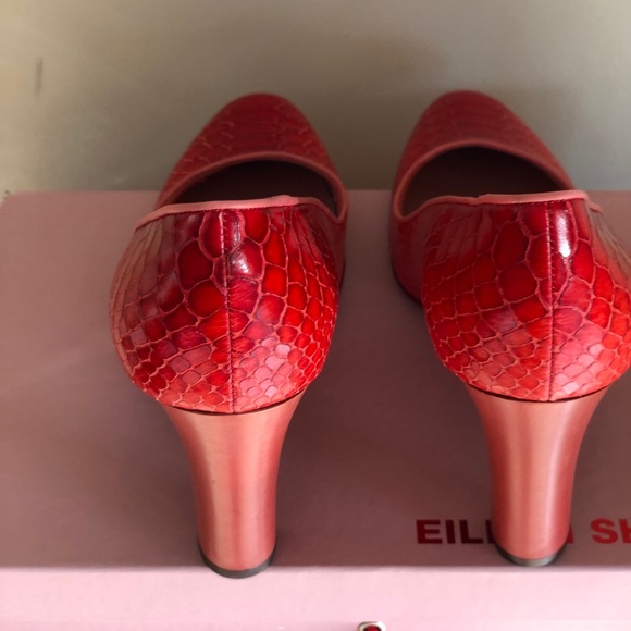 NIB Eileen Shields Authentic Red Snake pump. - Picture 6 of 7